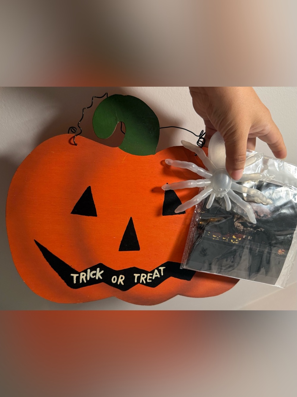 Halloween Pumpkin Trick-or-Treat Sign + Glow in the Dark Spider + 120 pack Bats